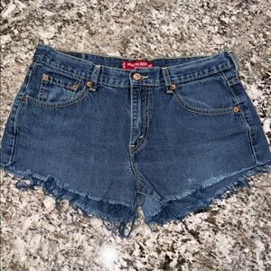 Levi - Women’s 515 Cutoff Hem Shorts
